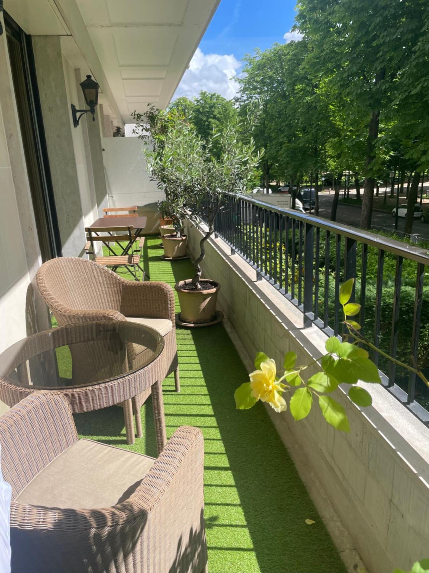 Exclusive 106 M2 With Terrace Avenue Raphael Apartment *